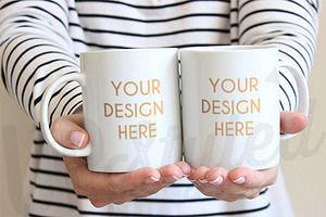 Two White Mugs Mock Up F165