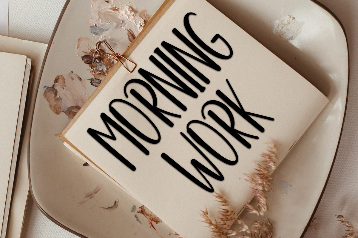 Autumn, a Sans Serif Font by InermediaSTUDIO (Photo 5 of 5)