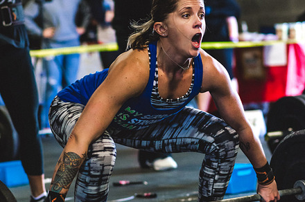 Crossfit Lift - Expressive Woman 