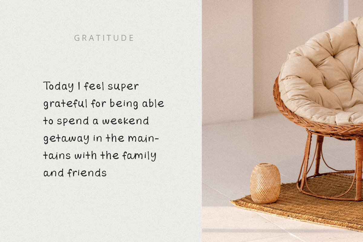 Happiest a Cute Handwritten Font, a Handwritten Font by Burhan Afif (Photo 4 of 10)