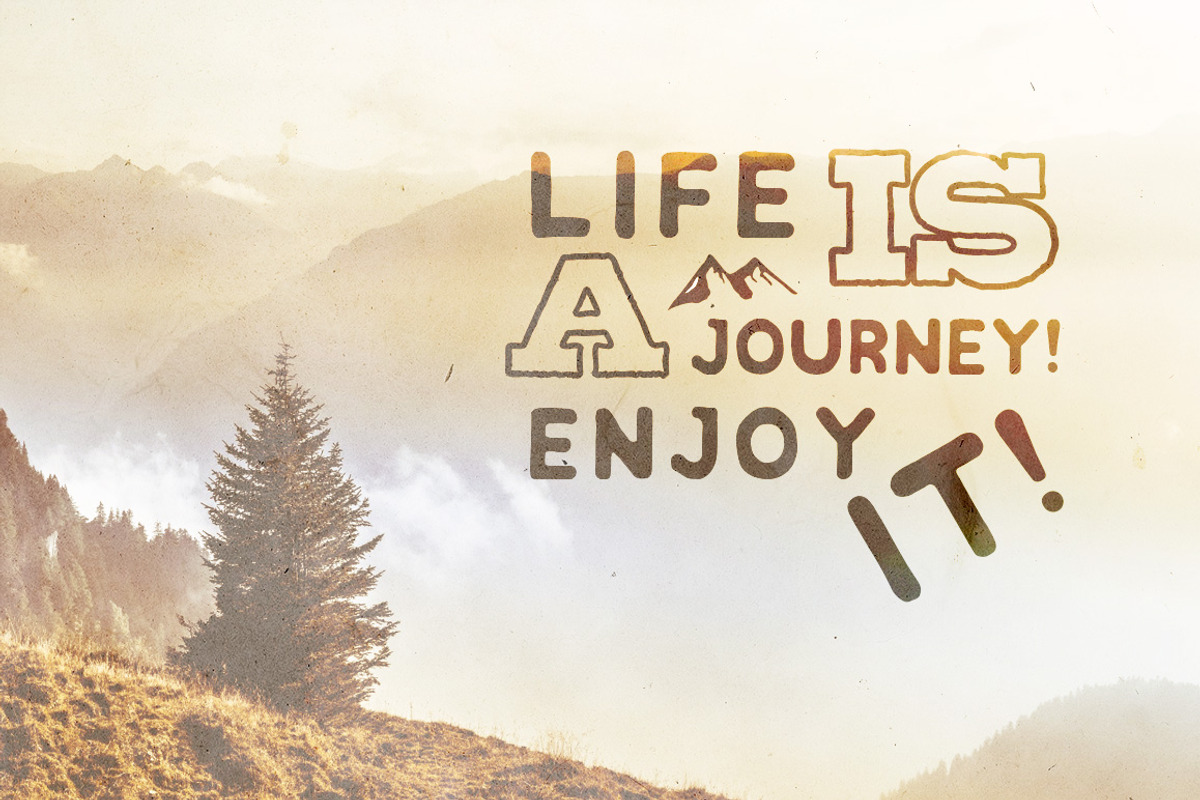 Chlakh - Hand Drawn Typeface preview 7