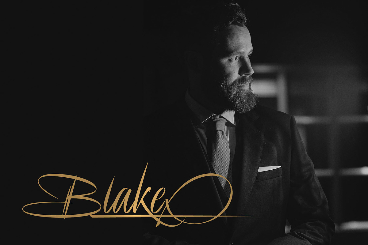 Delion | Signature Font, a Script Font by Lemonthe (Photo 5 of 10)