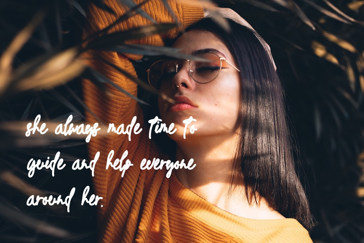 Trassetya - Handwritten Font, a Script Font by Dhabee (Photo 10 of 10)