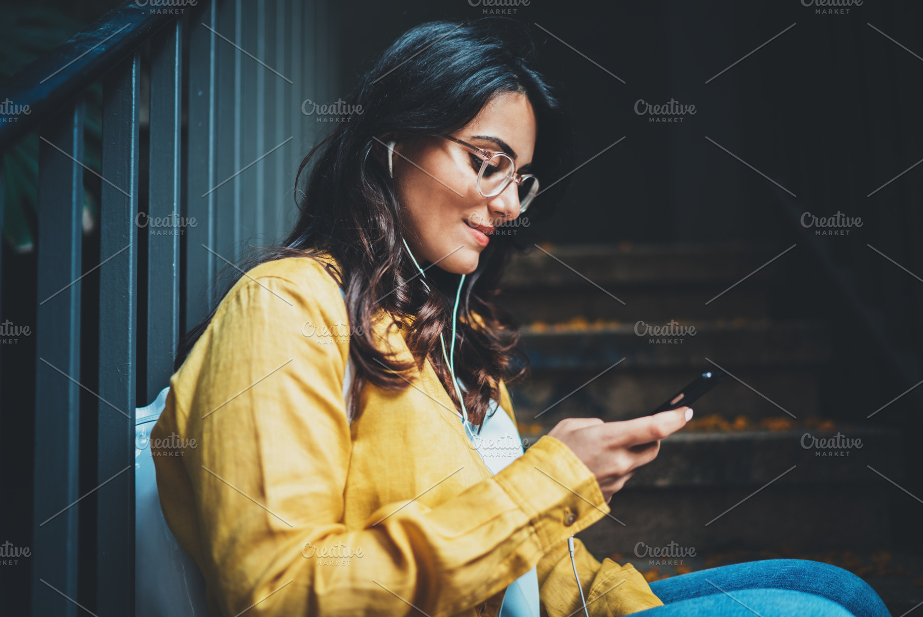 Hipster girl typing text message containing background, beautiful, and blogger, a Technology Photo by ImYanis