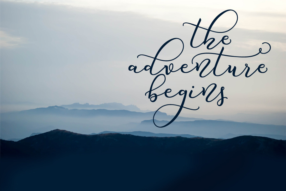 Darling letters font preview 4