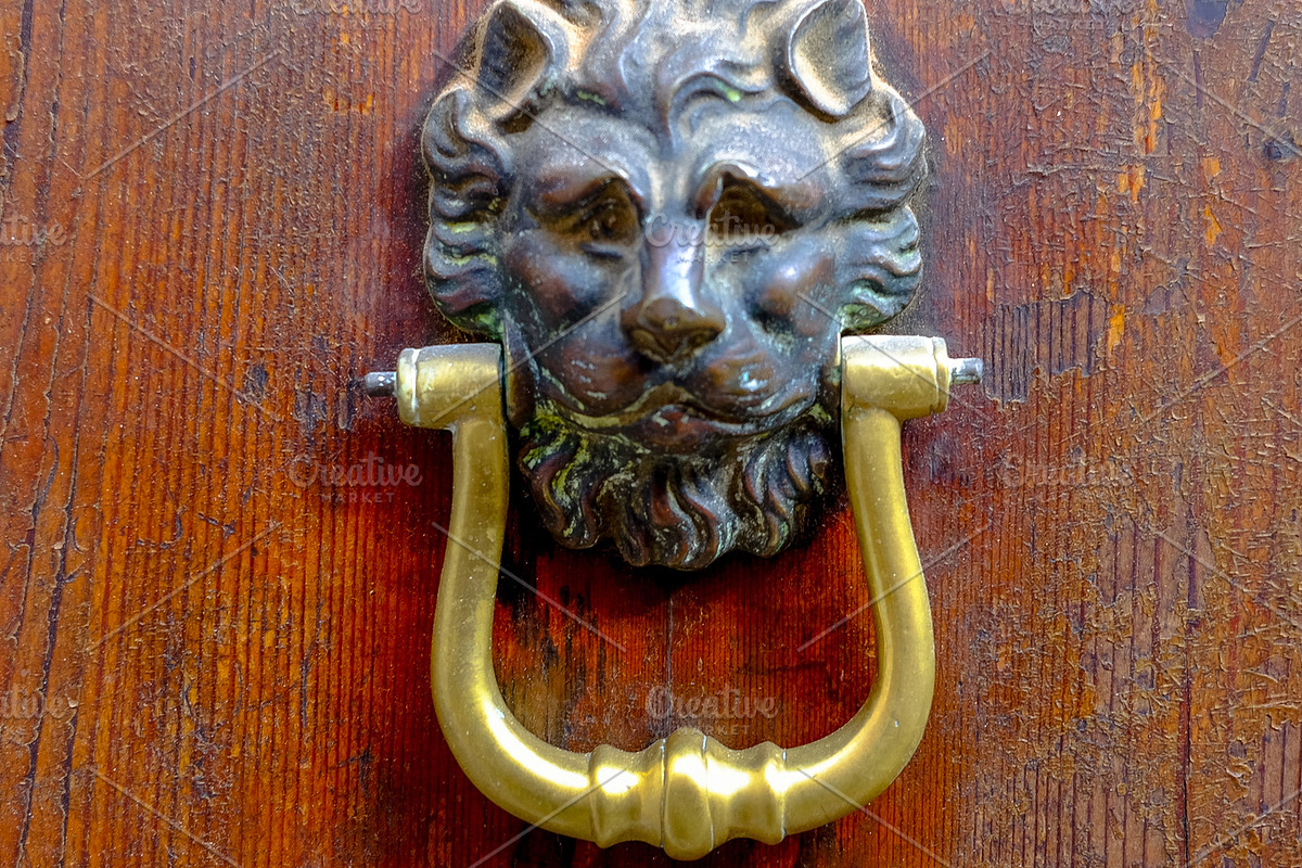 Venice Door Hardware: Hi-Res Images, an Architecture Photo by Deviant (Photo 2 of 10)