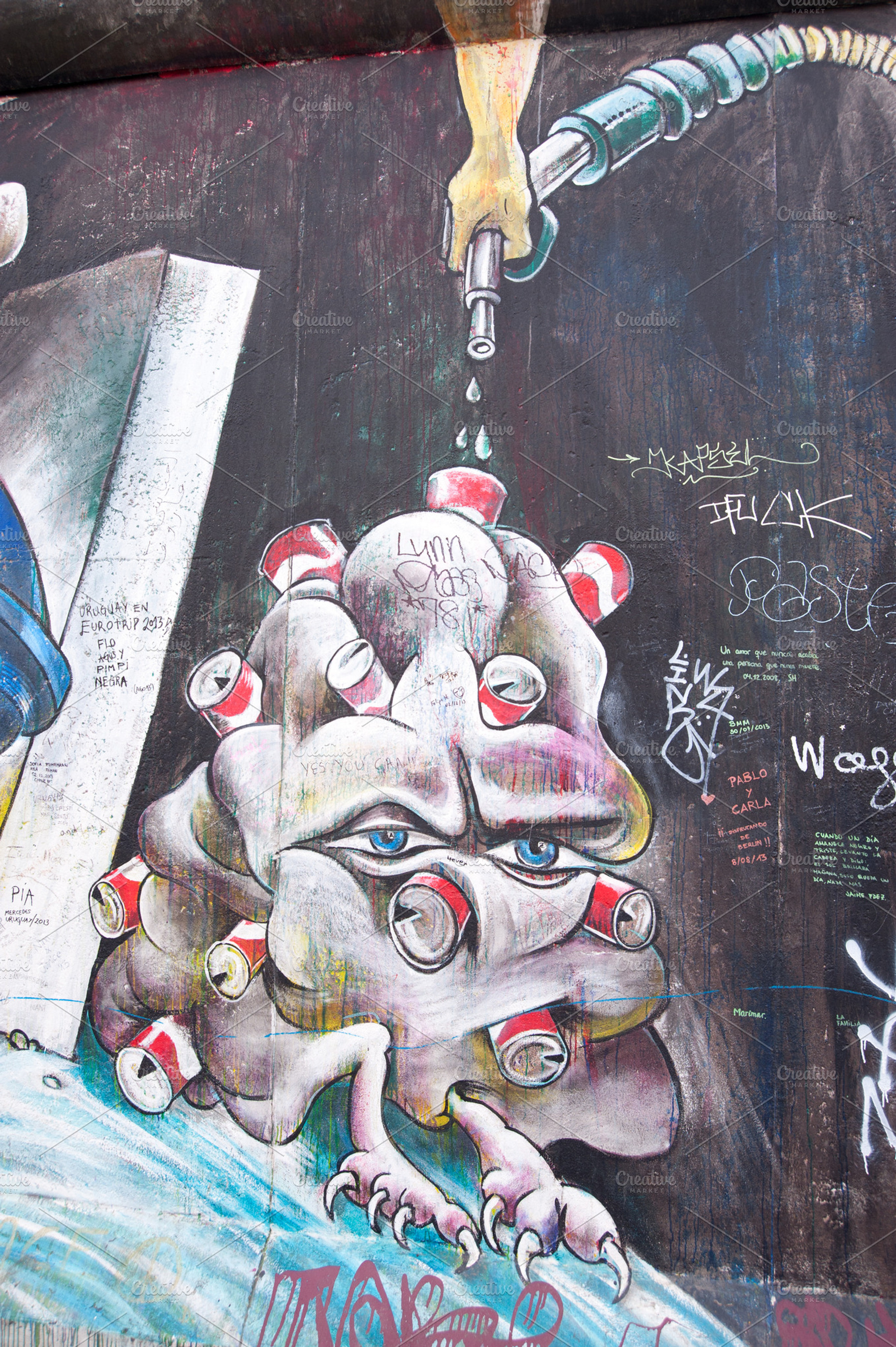 Berlin Wall Art Trash Containing Berlin Wall East Side Gallery And Graffiti
