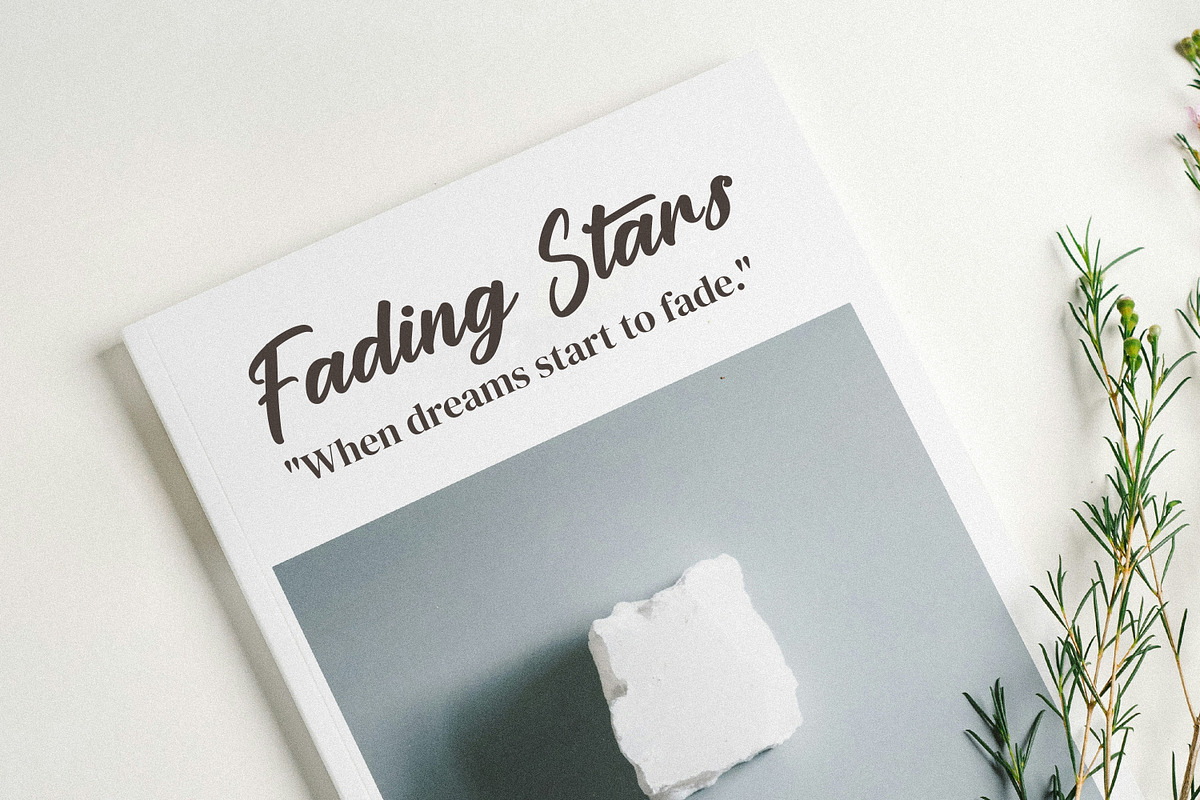 Whicleena, a Handwritten Font by Goresan Studio (Photo 3 of 15)