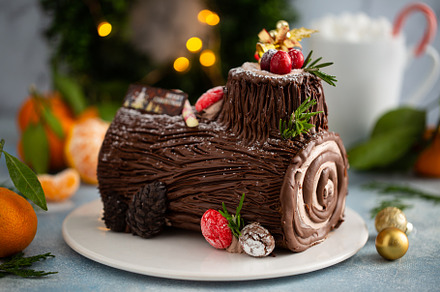 Spiral sliced Christmas ham with orange honey glaze