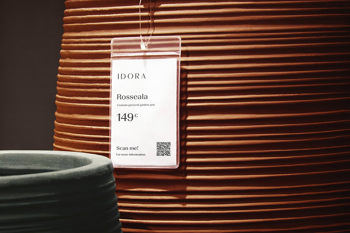 Logo Mockup Label Garden Pot, a Product Mockup by Asylab (Photo 2 of 5)
