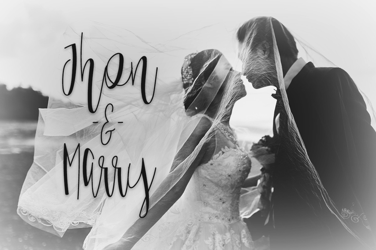 Malloy Font with Elements preview 3