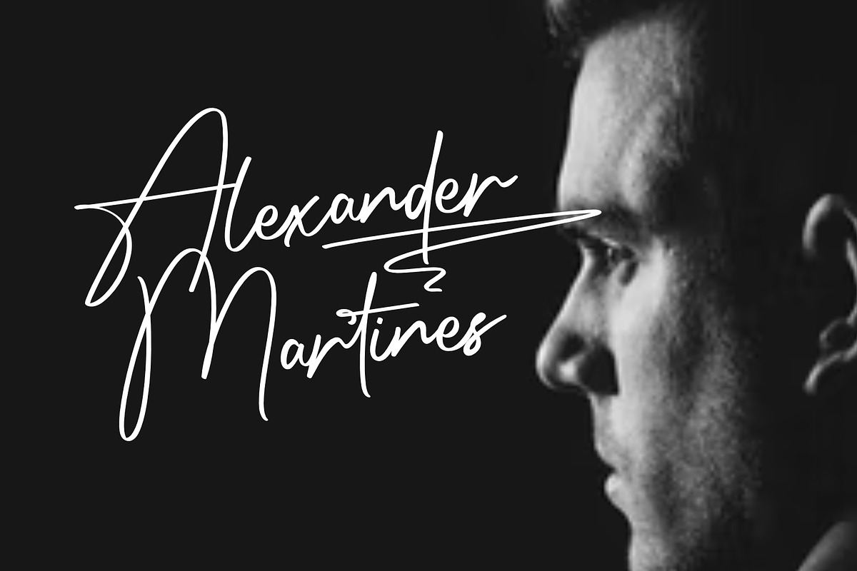 Geraldyne Signature, a Script Font by Sealoung (Photo 2 of 18)