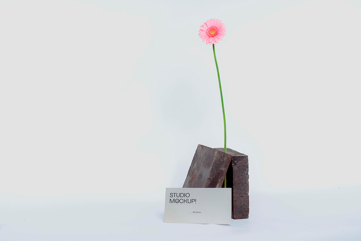 FLOWER INVITATION MOCKUP, a Graphic by Le Studio Mockup (Photo 4 of 4)