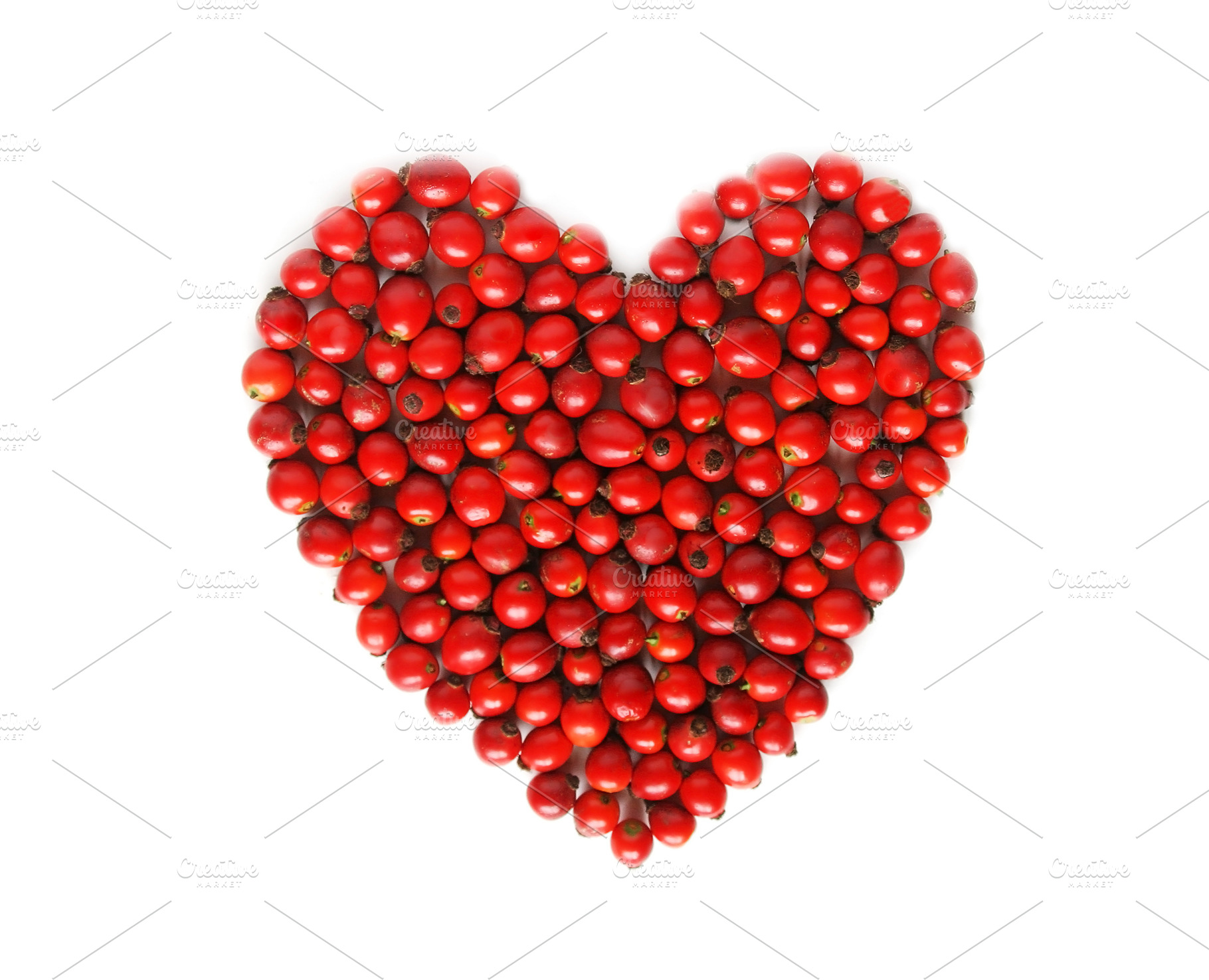 Berry heart isolated, a Photo by saiko3p