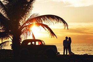 Newlyweds and ocean