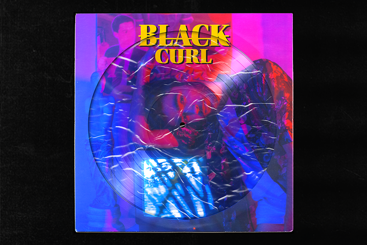 Picture Disc Vinyl MockUp, a Product Mockup by Melvin Nicolas Art (Photo 4 of 7)