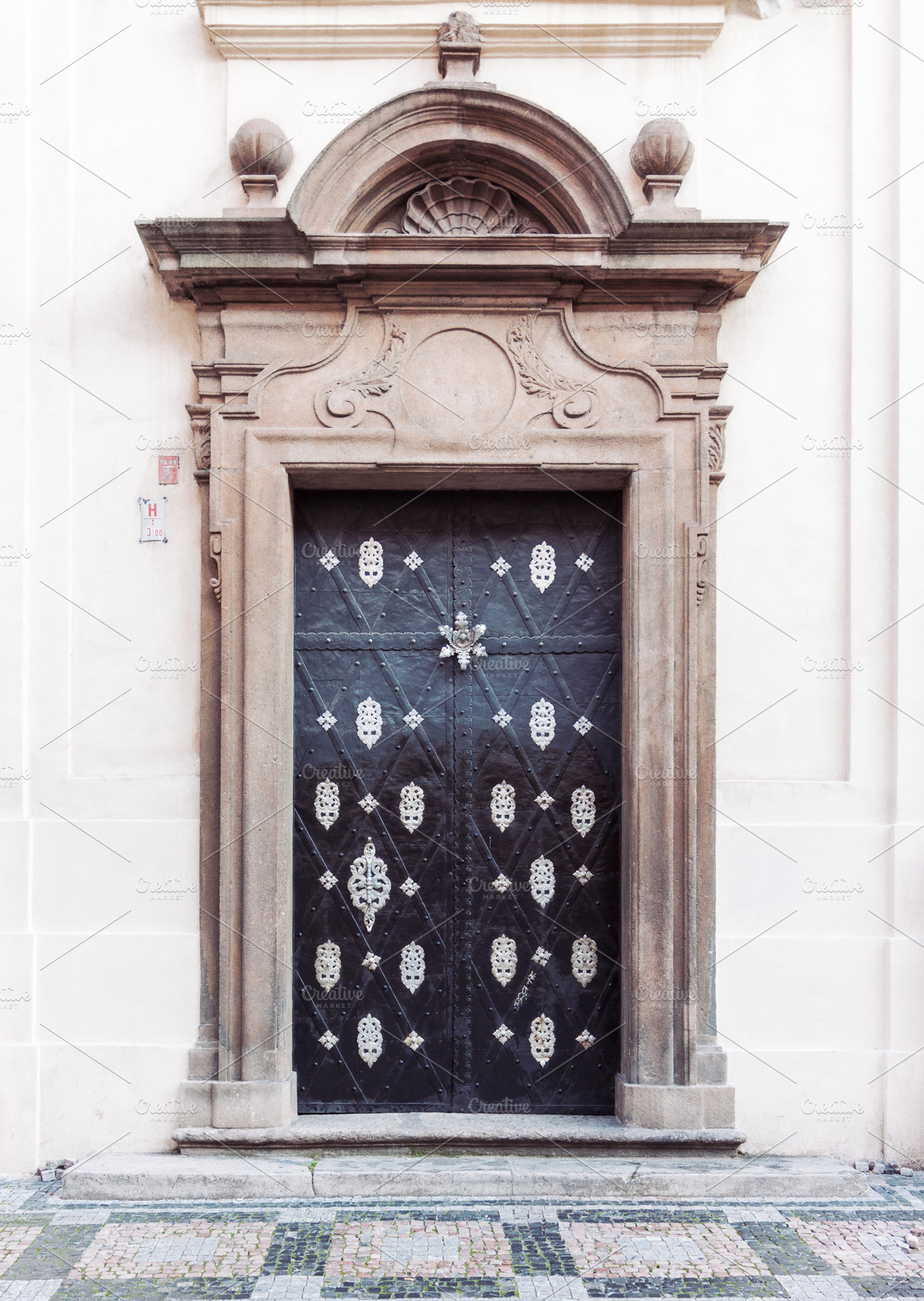 Decorative baroque palace doors, an Architecture Photo by BOOCYS