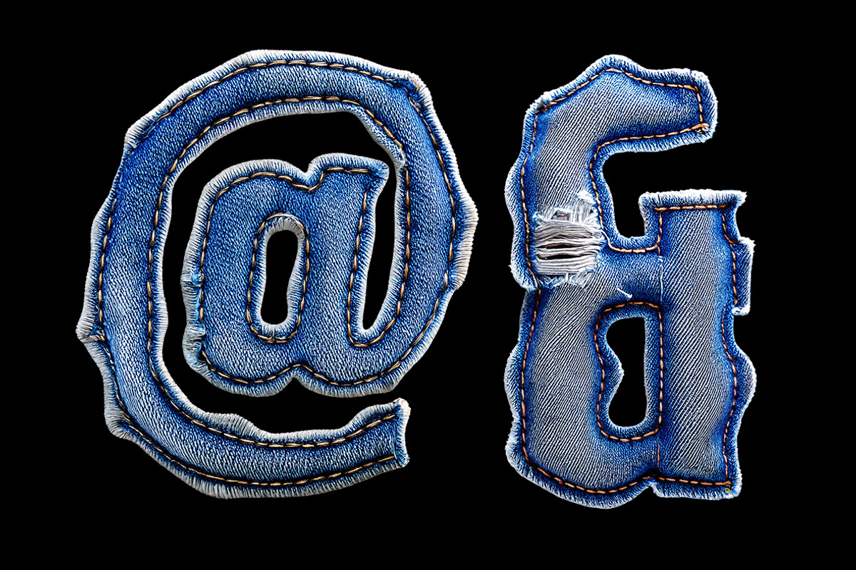 Denim Drip Font, a Sans Serif Font by Handmadefont (Photo 5 of 14)
