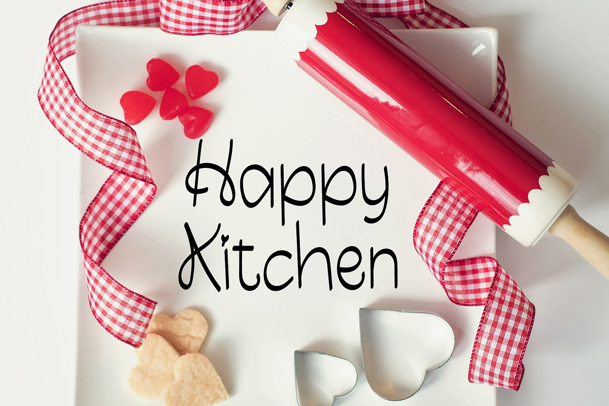 Historical Fiction, a Handwritten Font by Gia Letter (Photo 4 of 6)