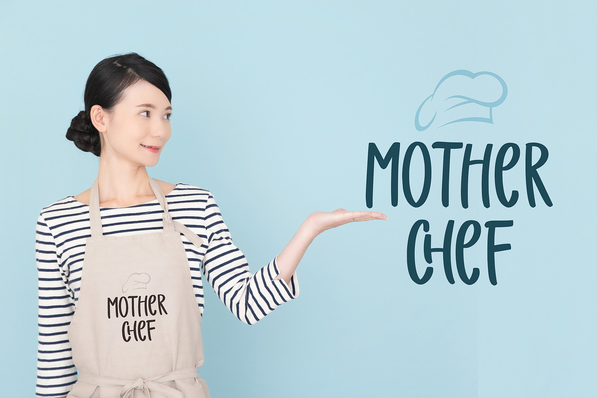 Beach Garden | Handwritten Font, a Handwritten Font by esamaradany (Photo 3 of 8)