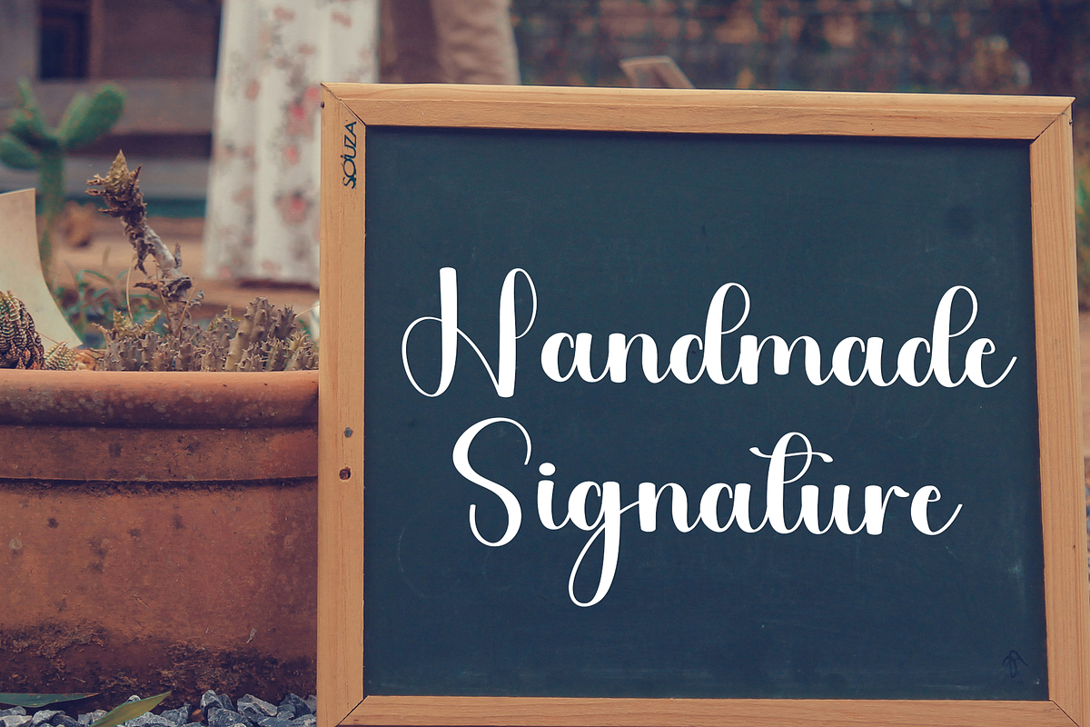 Happy September, a Handwritten Font by InermediaSTUDIO (Photo 8 of 8)