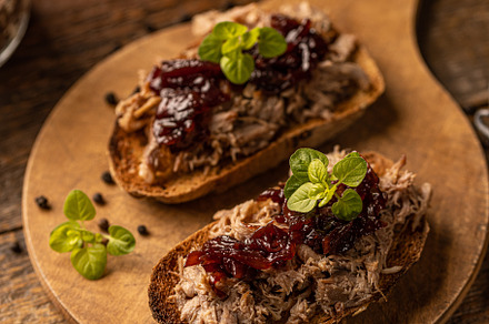 Delicious pulled duck, a Background Photo by Grafvision photography