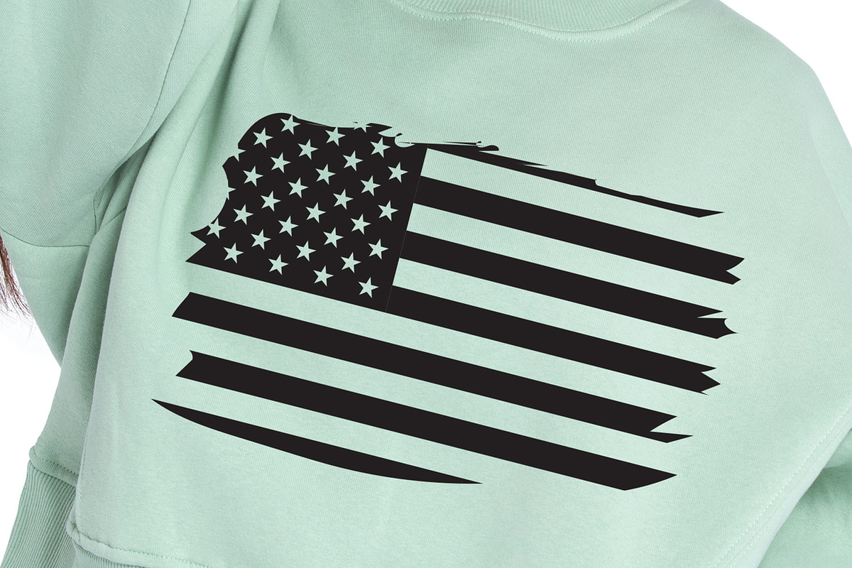 Distressed American Flag SVG Bundle, a Graphic by M9 Design (Photo 5 of 9)