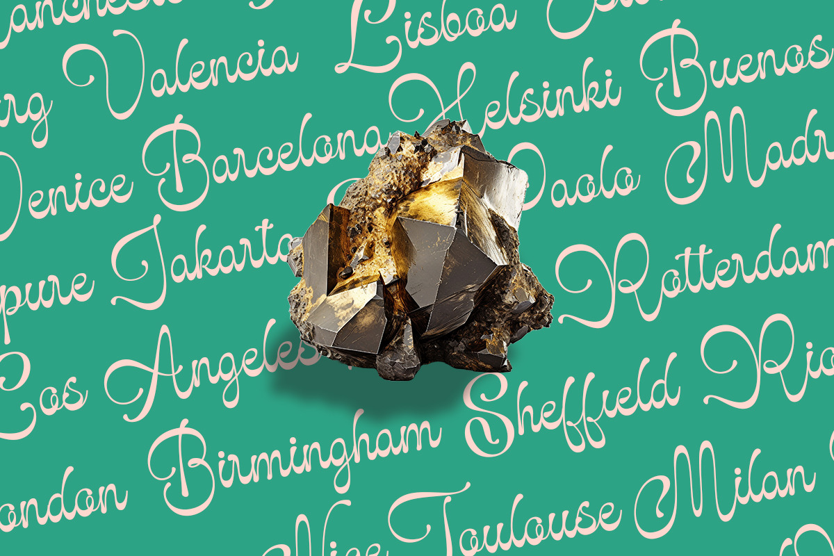 Glaritza Script, a Script Font by Suza Studio (Photo 10 of 10)