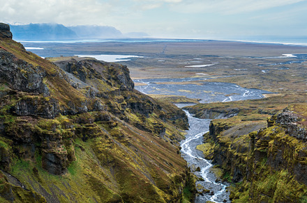 Beautiful autumn view from Mulagljufur Canyon to Fjallsarlon gla, a Nature Photo by YuriyB
