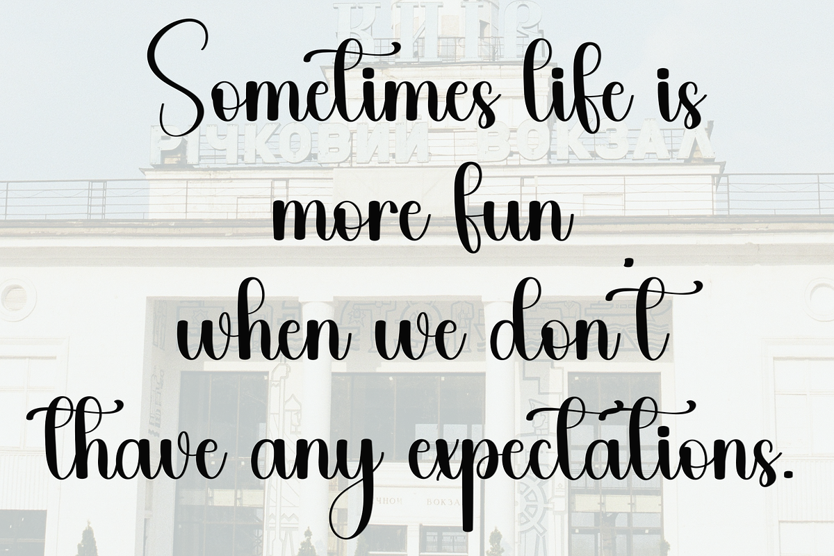 Father Holiday, a Handwritten Font by InermediaSTUDIO (Photo 7 of 8)