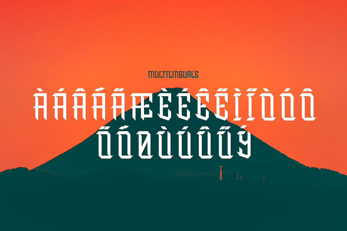 Crawless - Display Font, a Font by Krakenbox Studio (Photo 5 of 8)