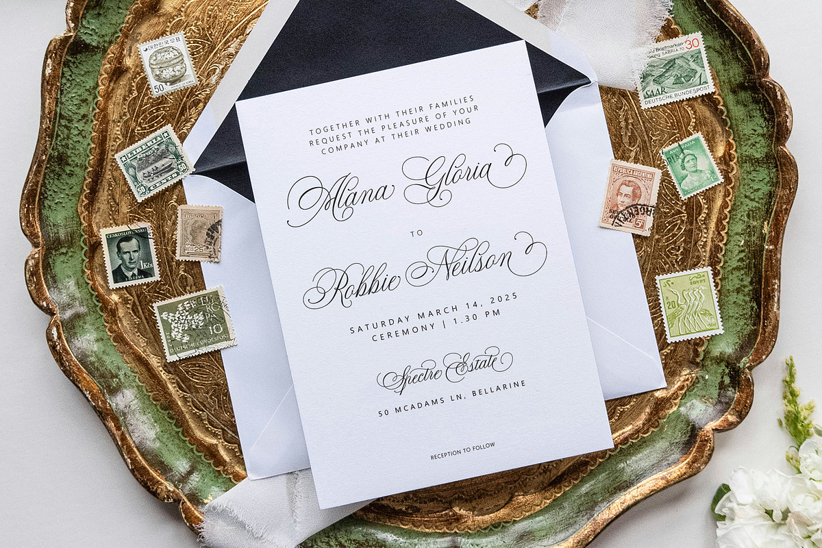 Free Download Preview - Fontfreebie