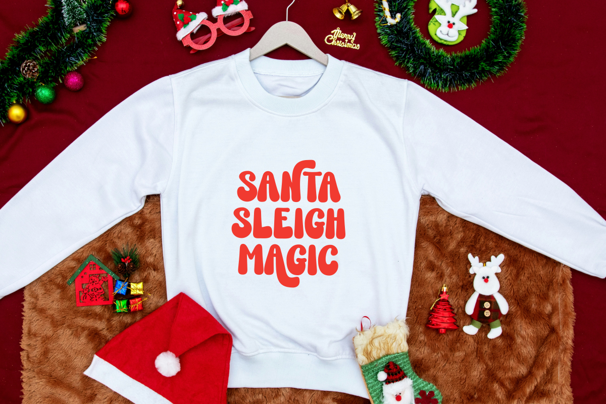 Retro Holiday - Groovy Display Font, a Handwritten Font by SaktiAvellin (Photo 7 of 9)