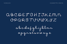 Neverland Cursive Font