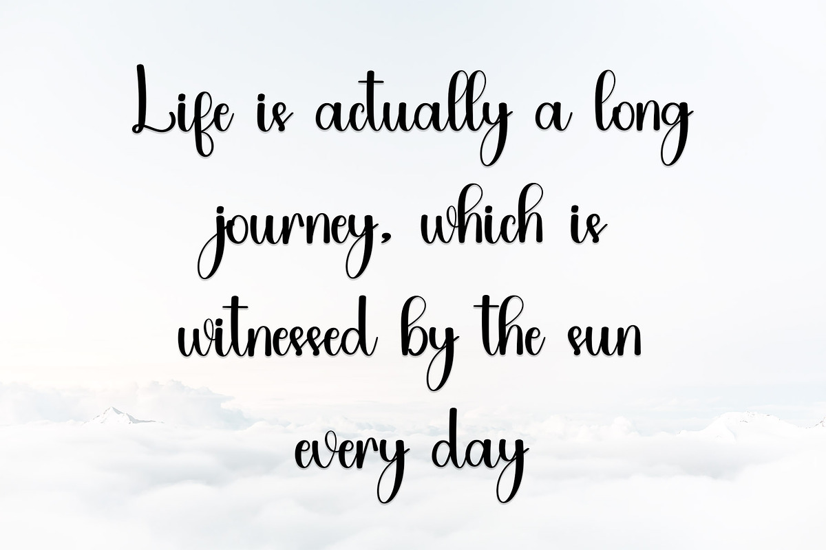 Summer Beach, a Handwritten Font by InermediaSTUDIO (Photo 2 of 6)