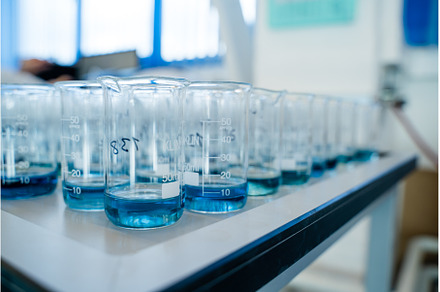 Laboratory for analysis of flasks, a Technology Photo by Zorgens