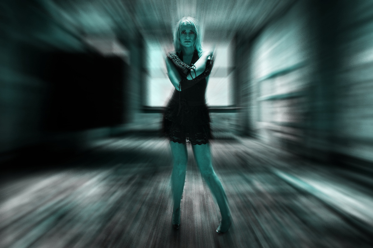 Focal Zoom Photoshop Action, an Action Add-On by DuoFankaar (Photo 5 of 14)
