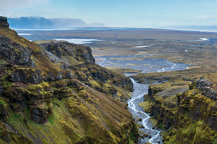 Beautiful autumn view from Mulagljufur Canyon to Fjallsarlon gla, a Nature Photo by YuriyB