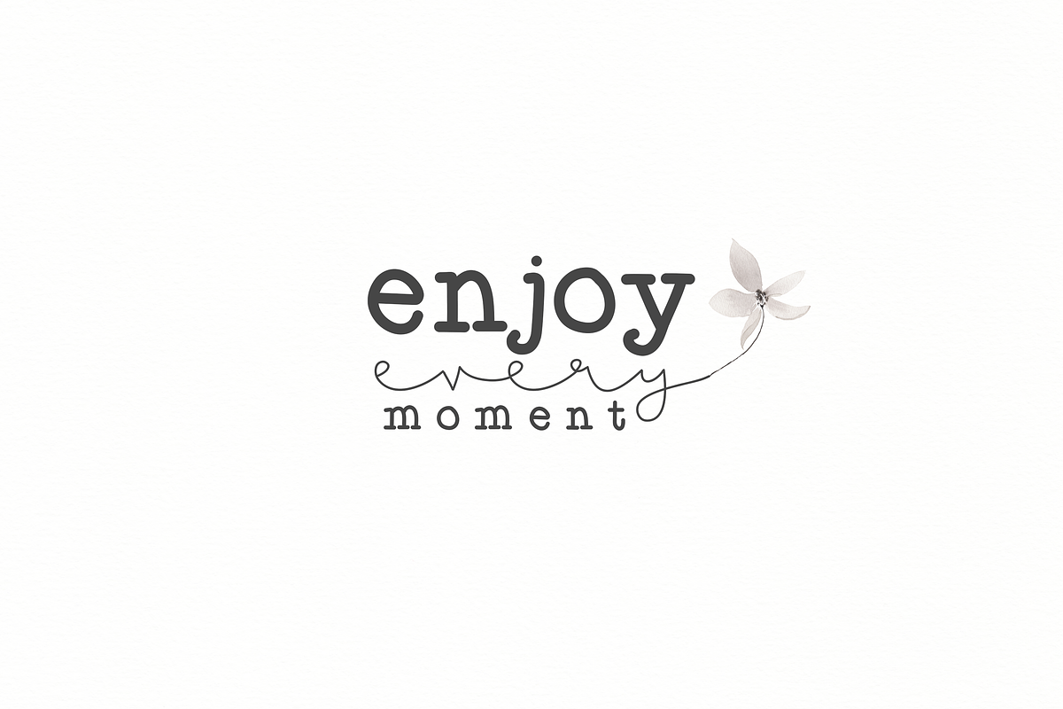 Effortless - Typewriter Font preview 4