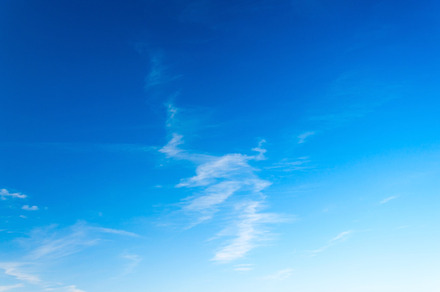 Light Sky, a Background Photo by Benjaminlion