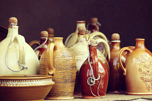 Ceramic tableware and jugs, an Arts & Entertainment Photo by BOOCYS