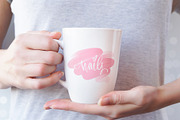 Nails & Quotes, an Illustration by Yana Lesiuk (Thumbnail 5 of 6)