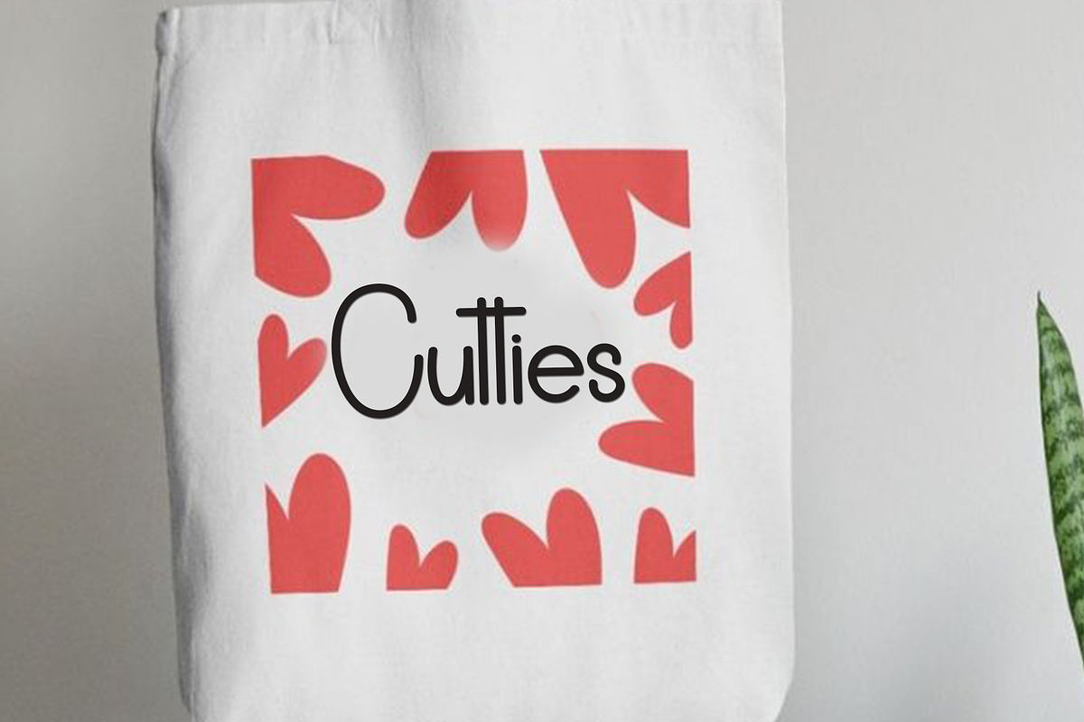 Christmas Stocking, a Sans Serif Font by FreshTypeINK (Photo 5 of 8)