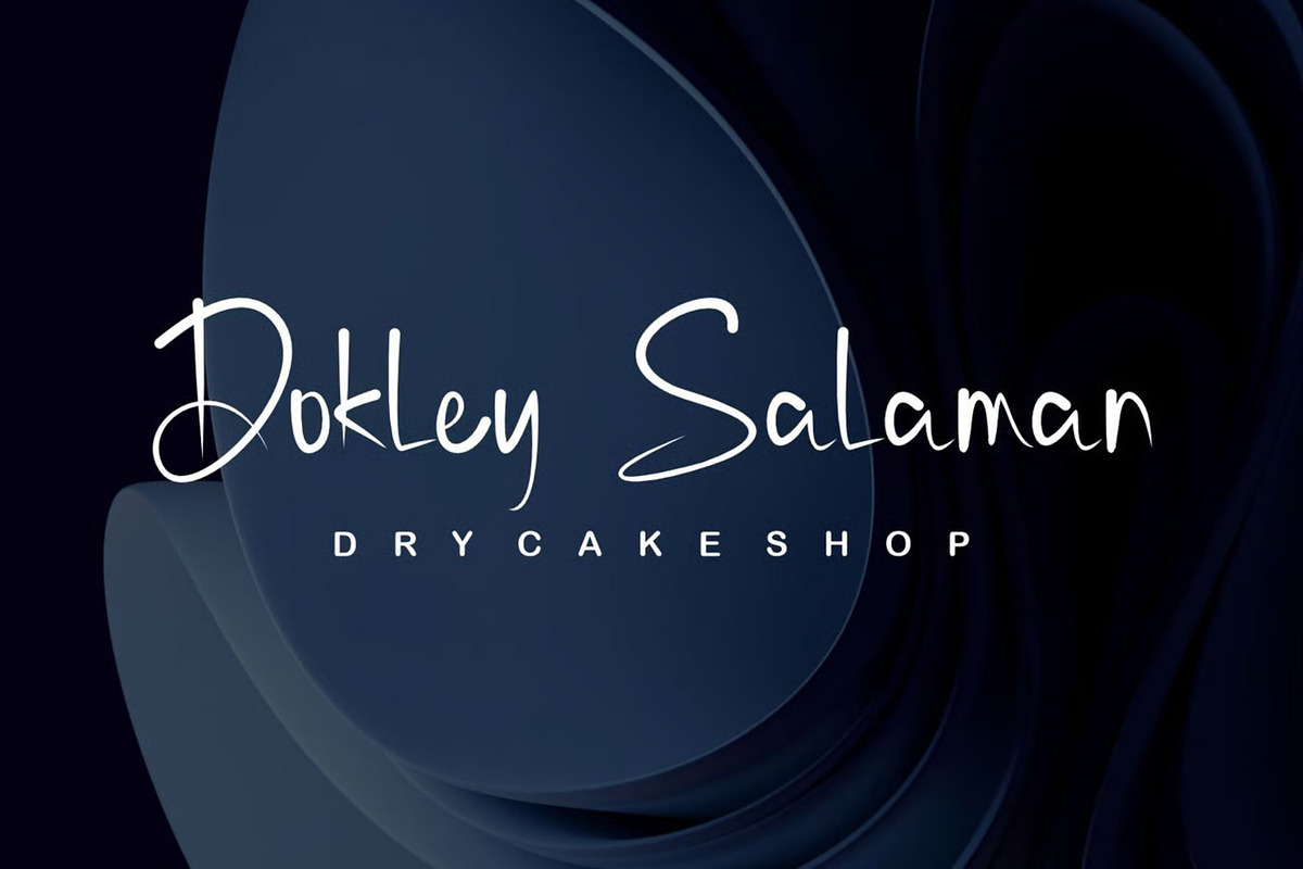 SnaptKlick, a Script Font by Auliacreative (Photo 4 of 4)
