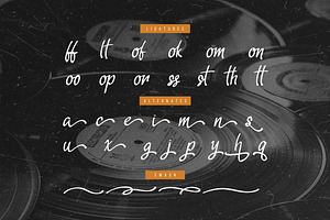 Cleriong Brush Script Font