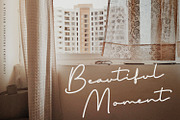 Thoderan Notes - Signature Font, a Script Font by Kotak Kuning Studio (Thumbnail 7 of 9)