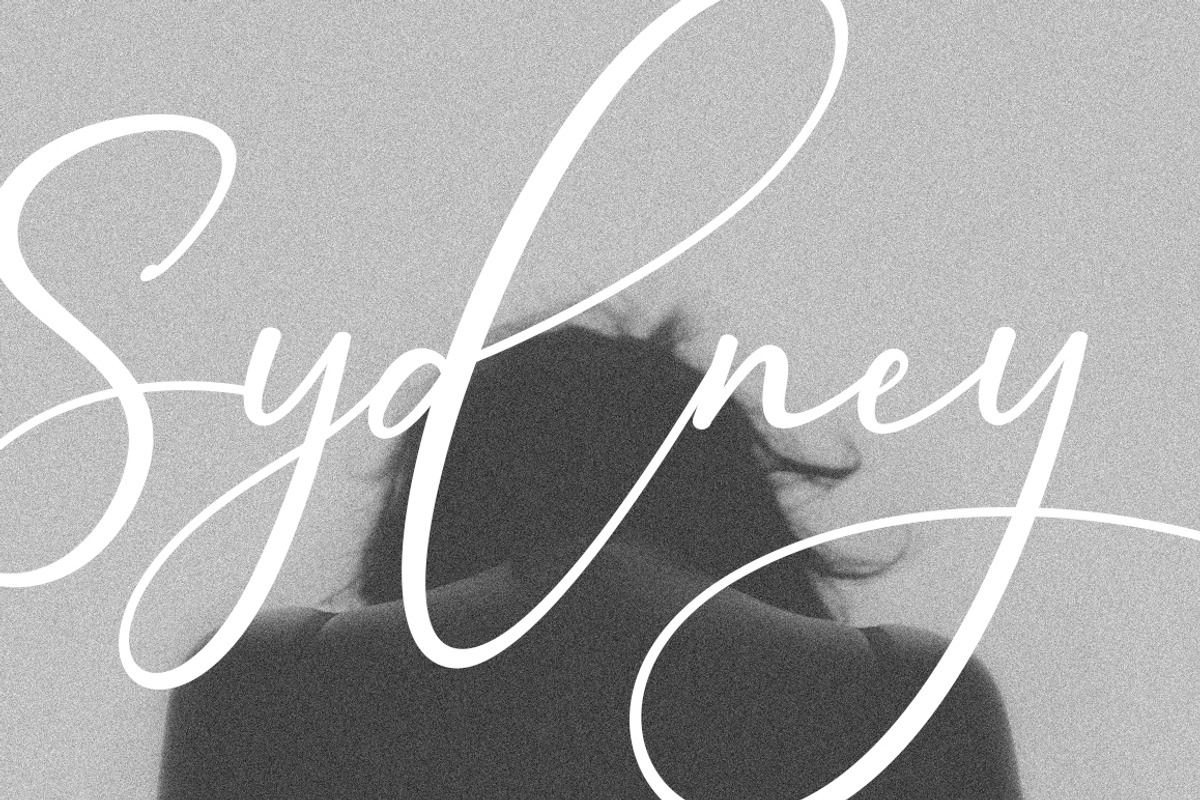 Anfield Signature, a Handwritten Font by Natural Ink Studio (Photo 3 of 8)