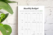 Canva Budget Planner, a Stationery Template by DesignDevisers (Thumbnail 3 of 10)