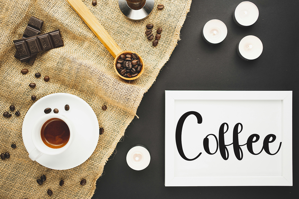 Daily Sunday, a Handwritten Font by InermediaSTUDIO (Photo 6 of 8)