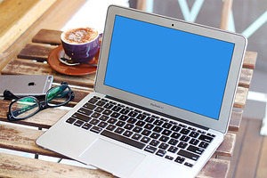 MacBook Air Mockup + Smart Object
